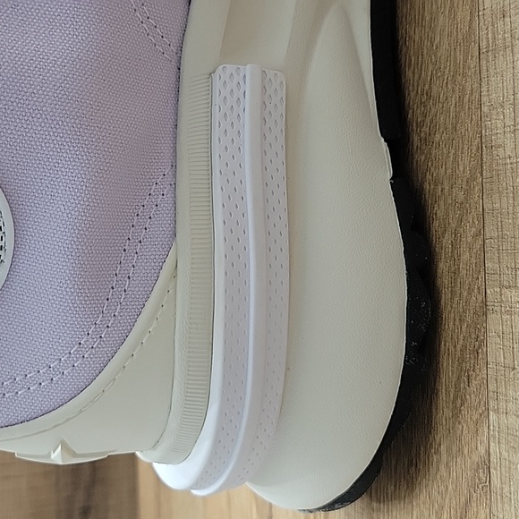 Converse High Top Brand new in the box no lid authentic. - Picture 10 of 16